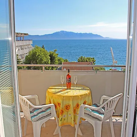 Roic Apartment