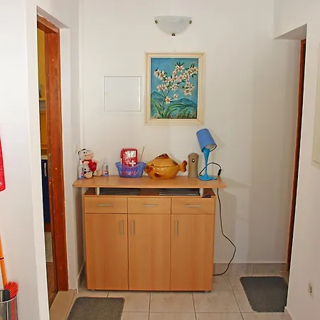 Roic Apartment Gradac (Split-Dalmatia)