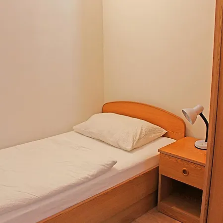Roic Apartment *