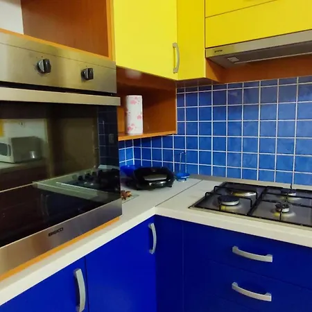 Roic Apartment